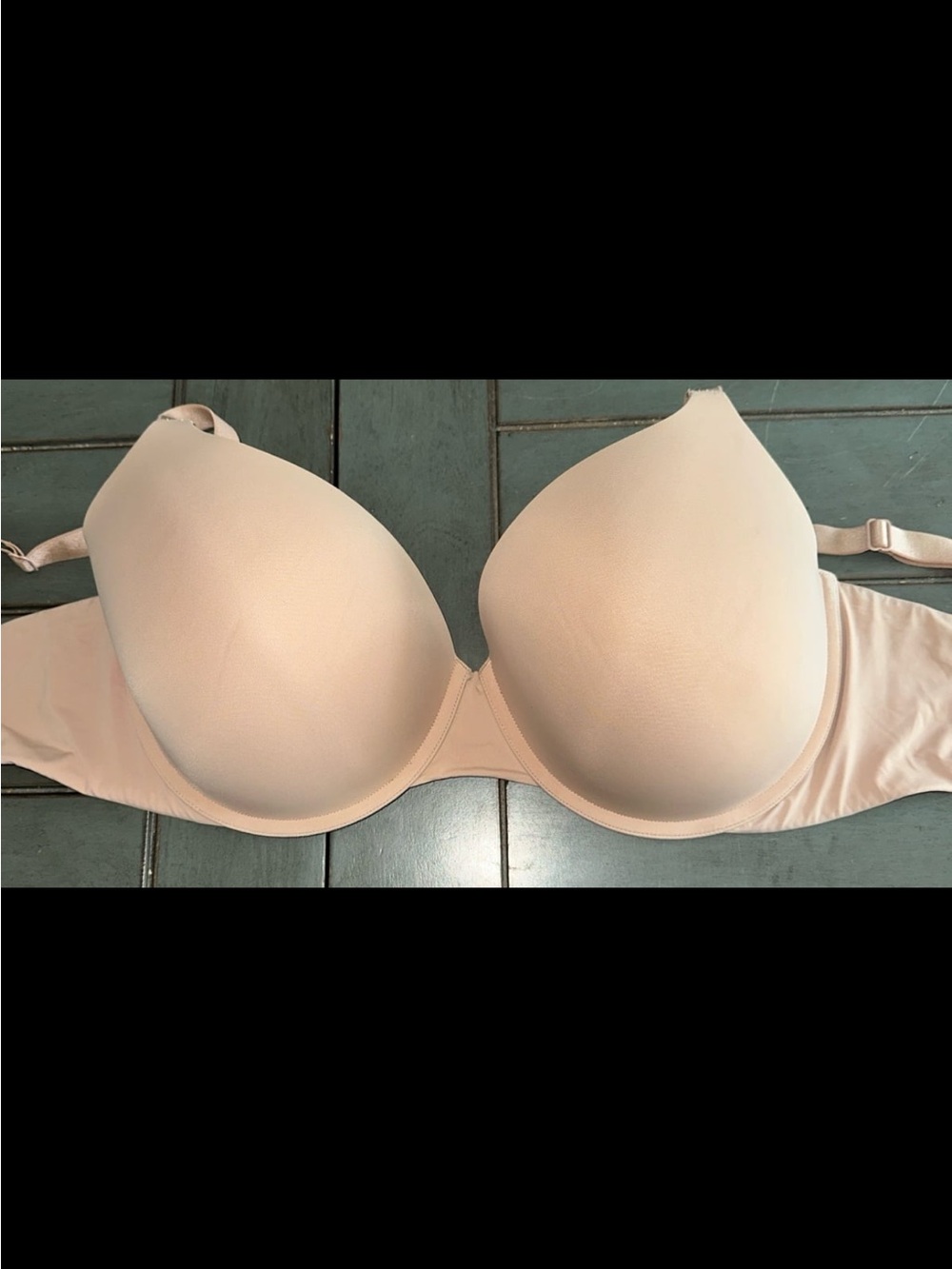 Victoria’s Secret tshirt push up bra size 40 DD